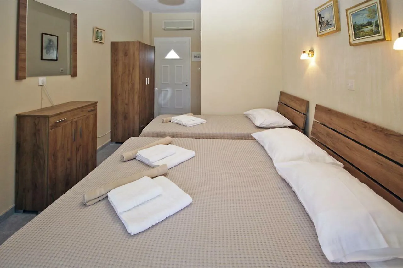 Funbeach Rooms Neos Marmaras Guest house